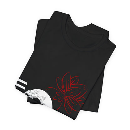 Reborn Skull Graphic Tee: Gothic Crown Design