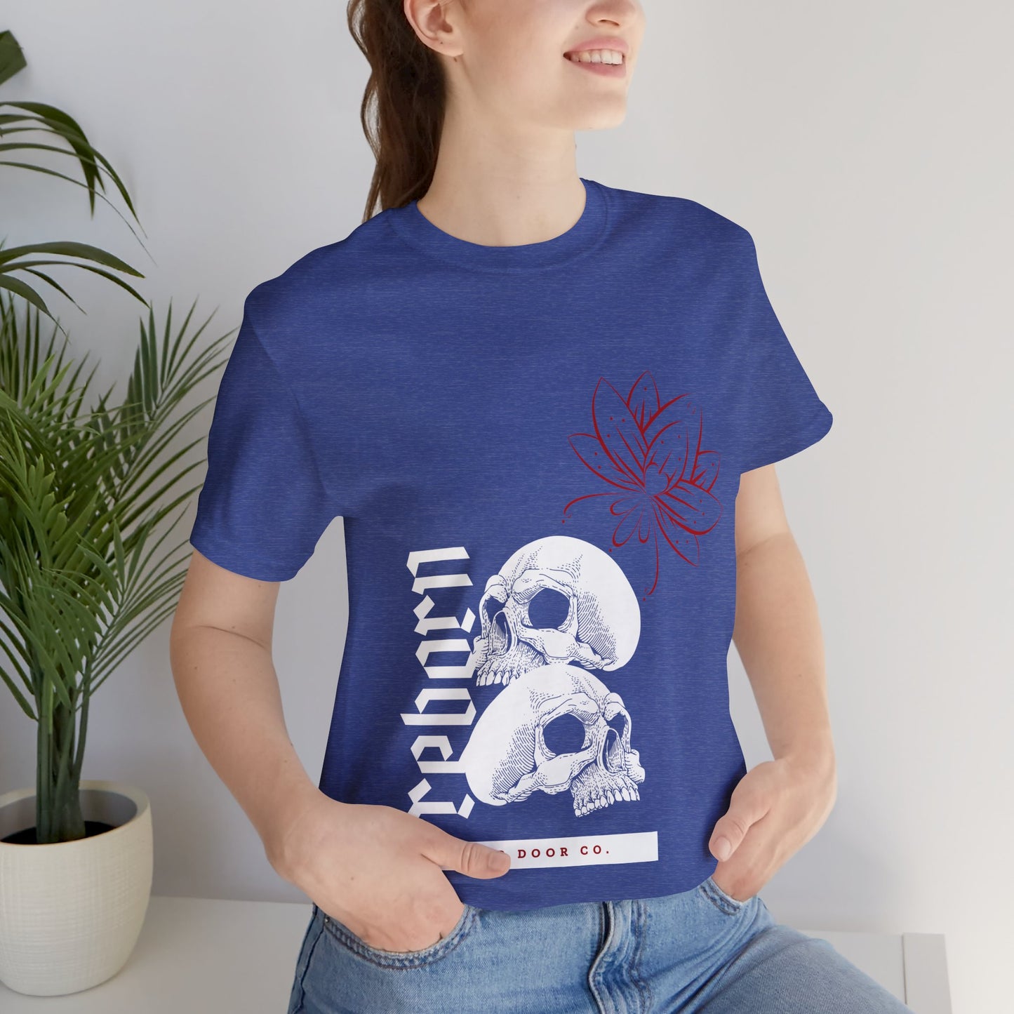Reborn Skull Graphic Tee: Gothic Crown Design
